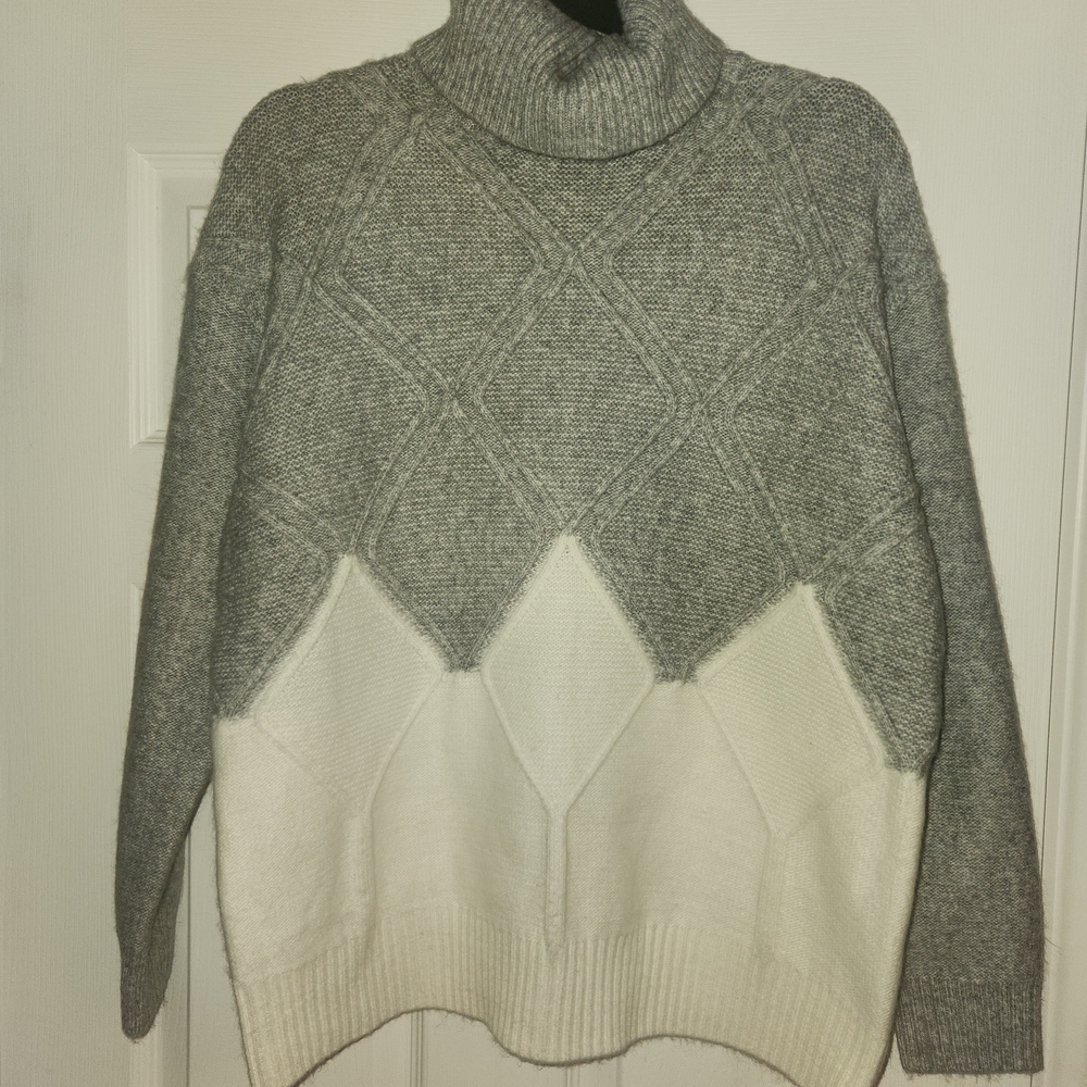 NWT- Gray and Whire Turtleneck Sweater